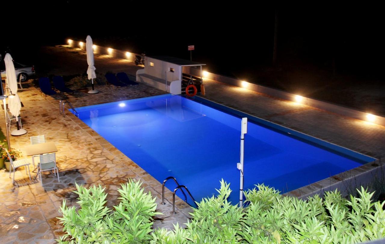 George Studios Vasiliki Exterior foto