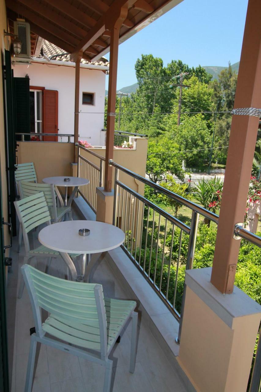 George Studios Vasiliki Exterior foto